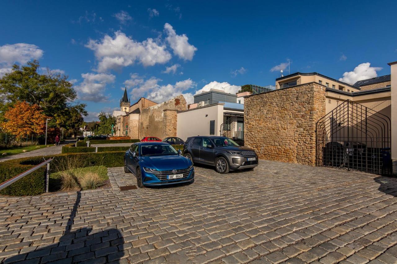 Penzion Na Namesti Dvůr Králové nad Labem Exteriör bild