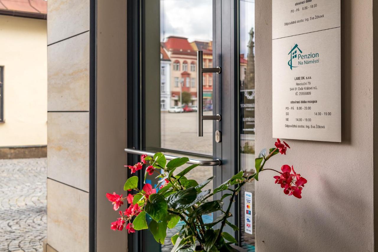 Penzion Na Namesti Dvůr Králové nad Labem Exteriör bild