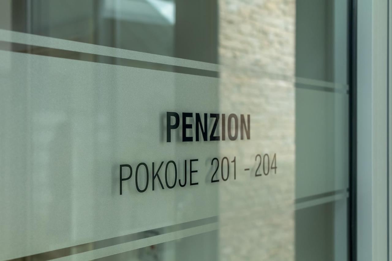 Penzion Na Namesti Dvůr Králové nad Labem Exteriör bild